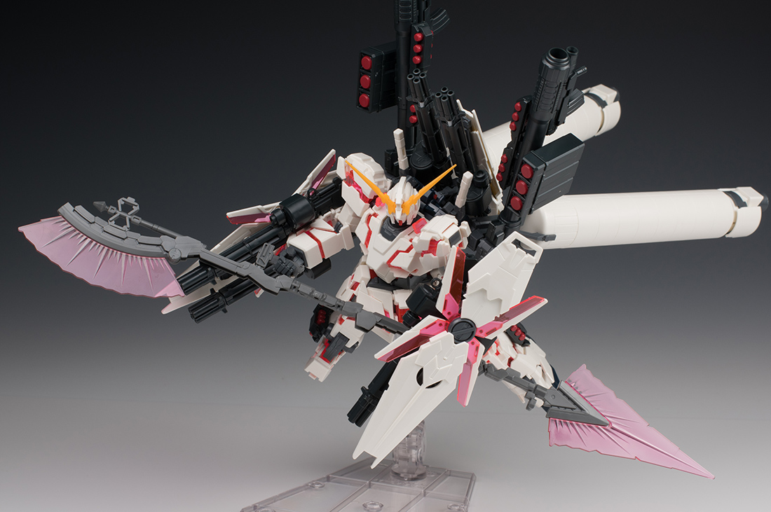 MG RX-0 フルアーマー・ユニコーンガンダム (レッドカラーVer