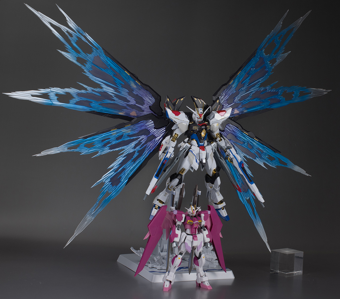 美品)METAL BUILDストライクフリーダムガンダム 光の翼セット 