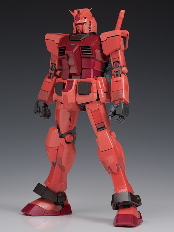 バンダイ MG 100 キャスバル専用ガンダム Ver.3.0 プラモデル