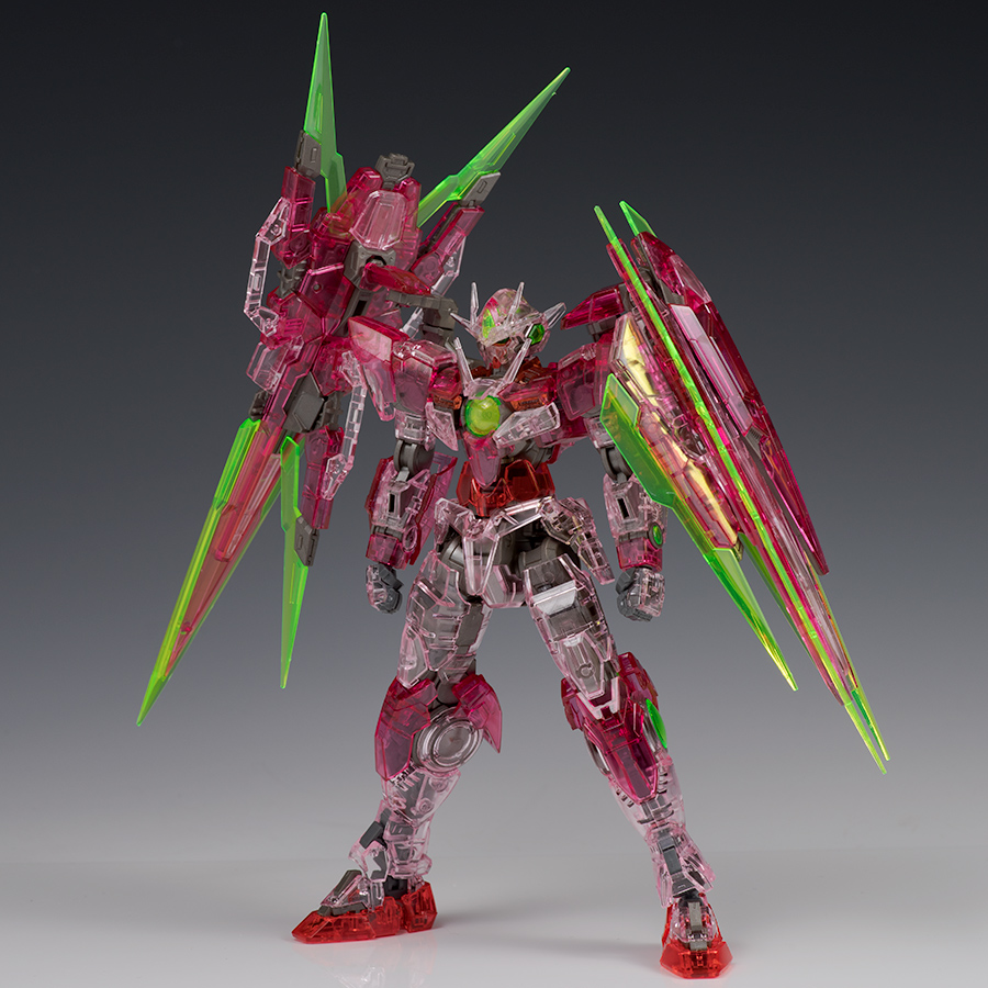 RG ガンダムベース限定 ダブルオークアンタフルセイバー［トランザム