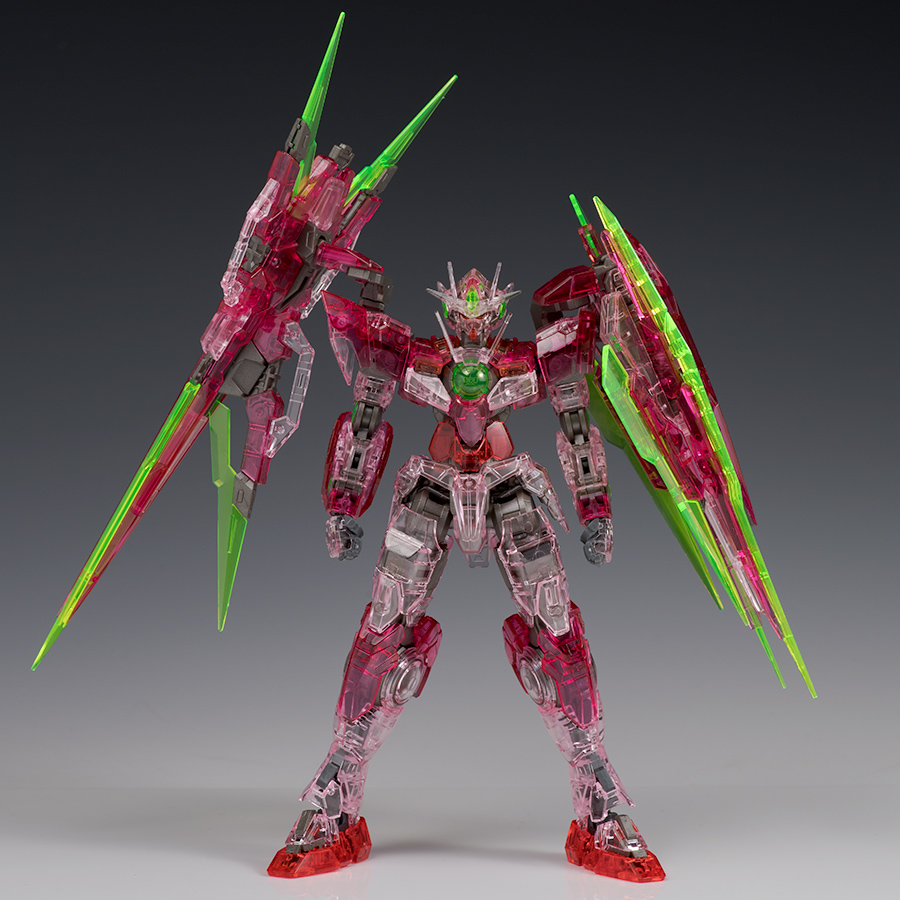 RG ガンダムベース限定 ダブルオークアンタフルセイバー［トランザム