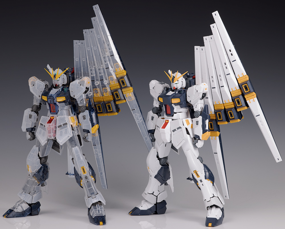 RG νガンダムクリアカラー サザビークリアカラー セット-